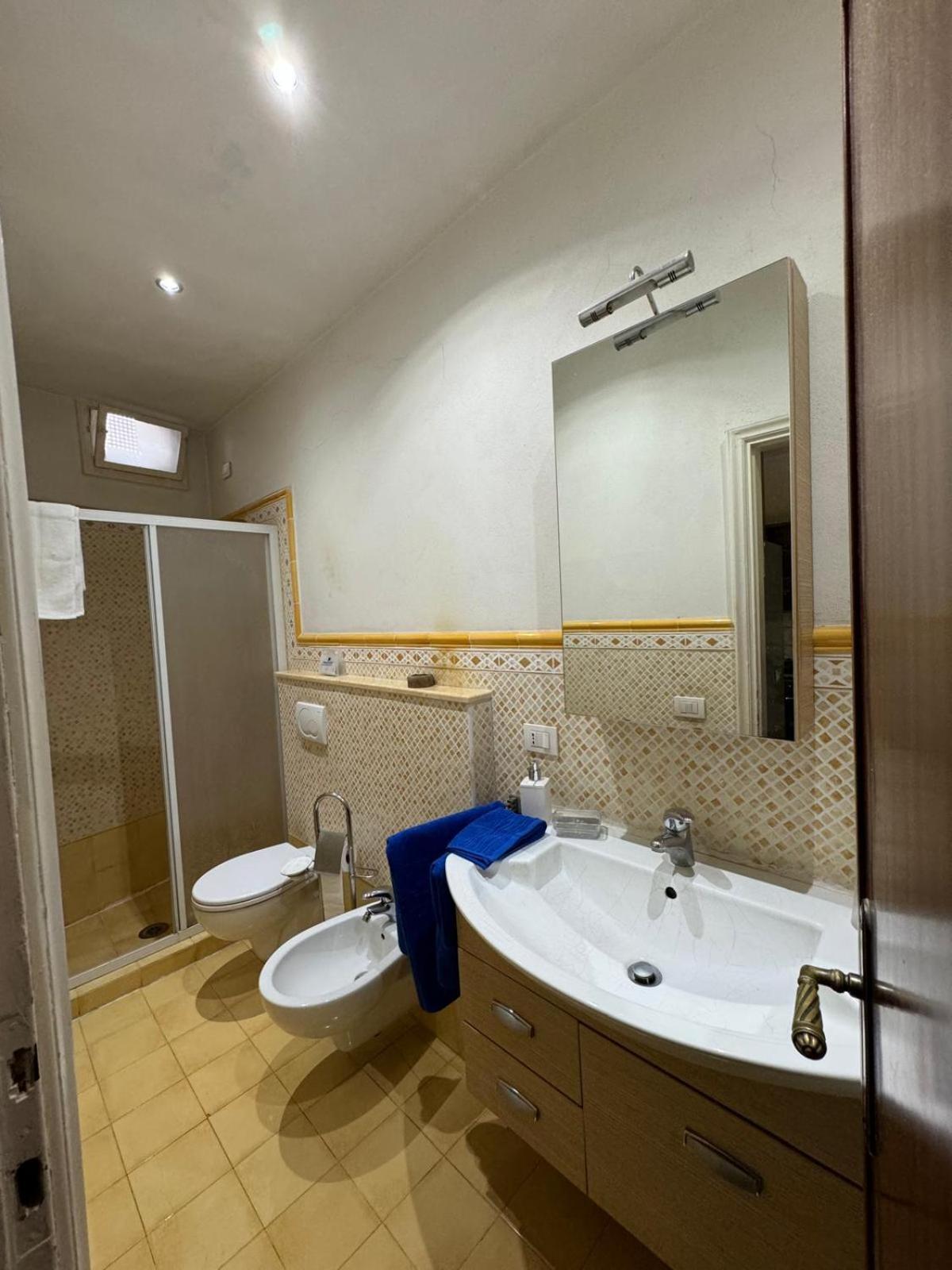 Micheli Suite Anfiteatro Square Lucca Esterno foto