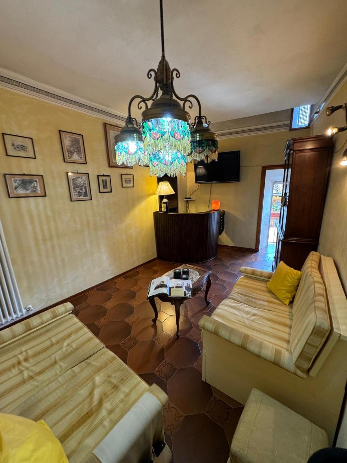 Micheli Suite Anfiteatro Square Lucca Esterno foto