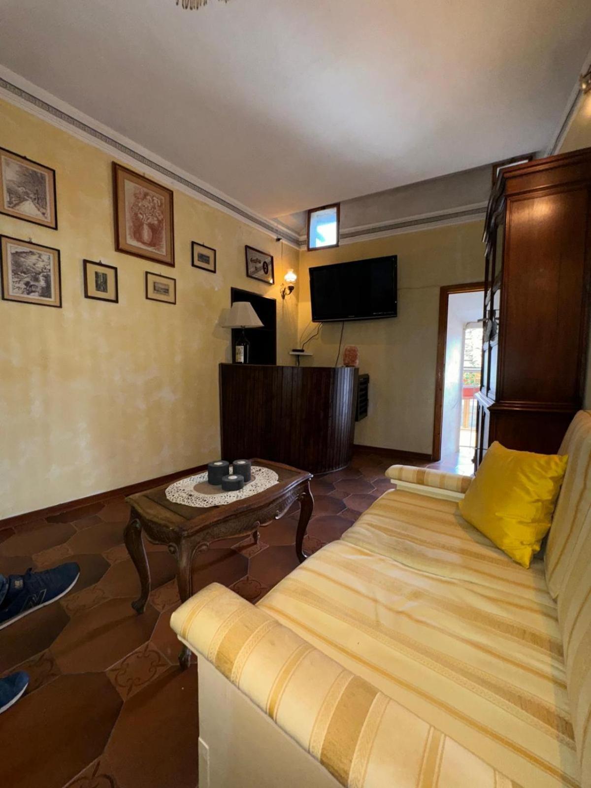 Micheli Suite Anfiteatro Square Lucca Esterno foto