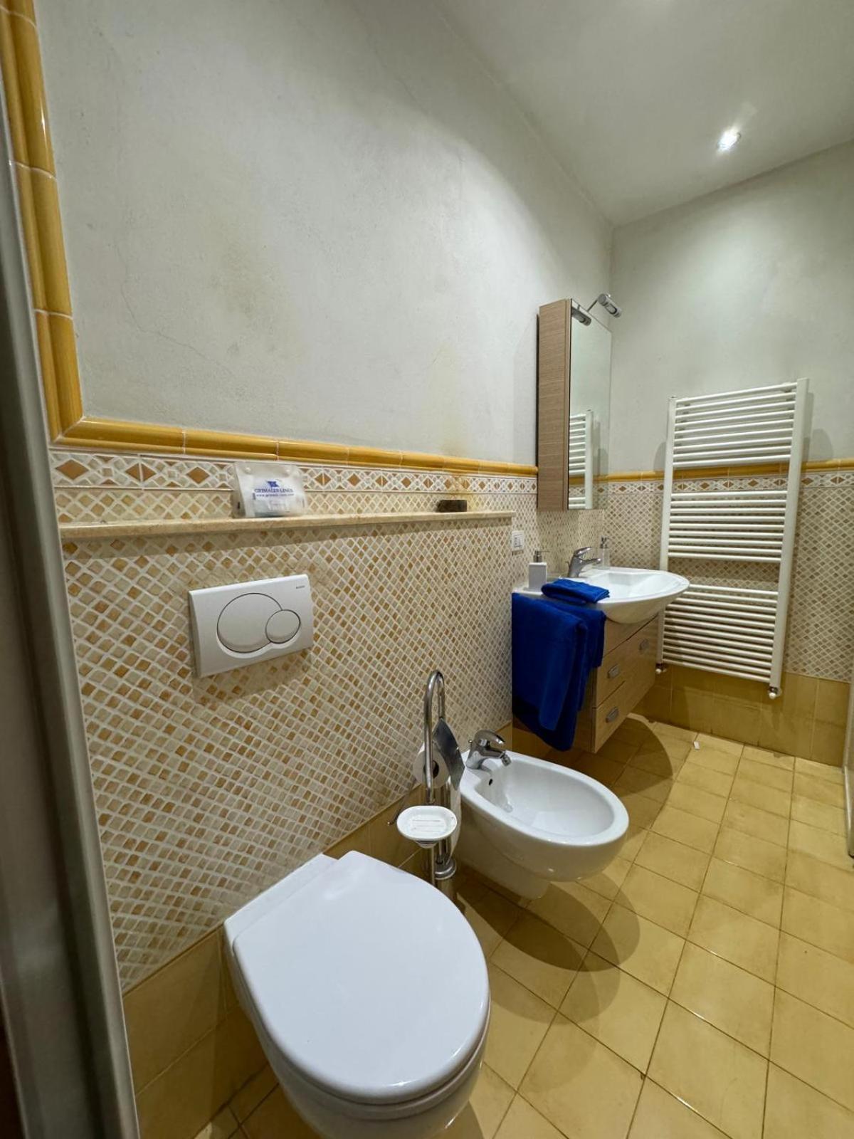 Micheli Suite Anfiteatro Square Lucca Esterno foto