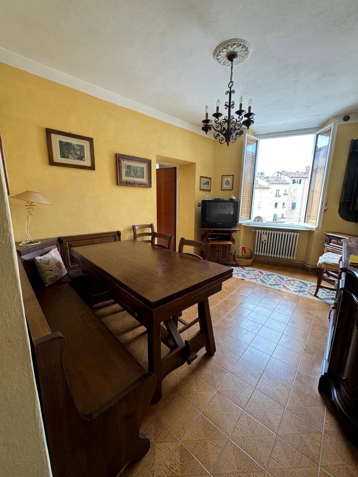 Micheli Suite Anfiteatro Square Lucca Esterno foto