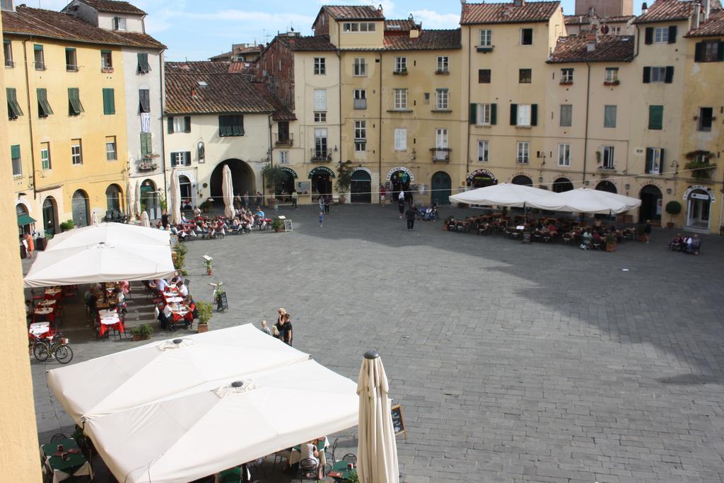 Micheli Suite Anfiteatro Square Lucca Esterno foto