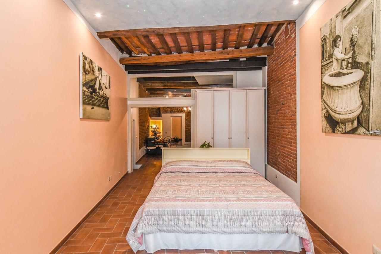 Micheli Suite Anfiteatro Square Lucca Esterno foto