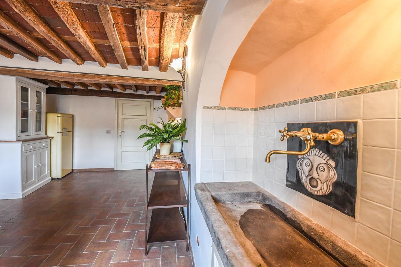 Micheli Suite Anfiteatro Square Lucca Esterno foto
